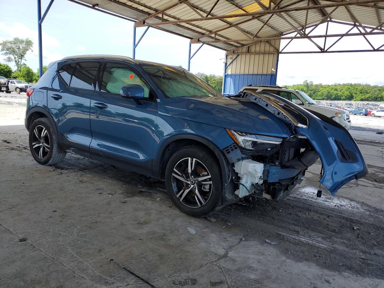 VOLVO XC40 2023 — 5