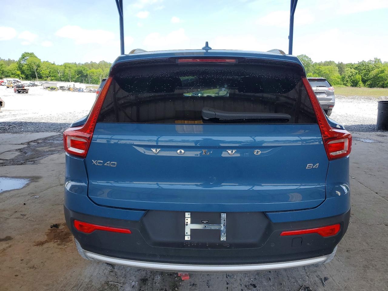 VOLVO XC40 2023 — 7