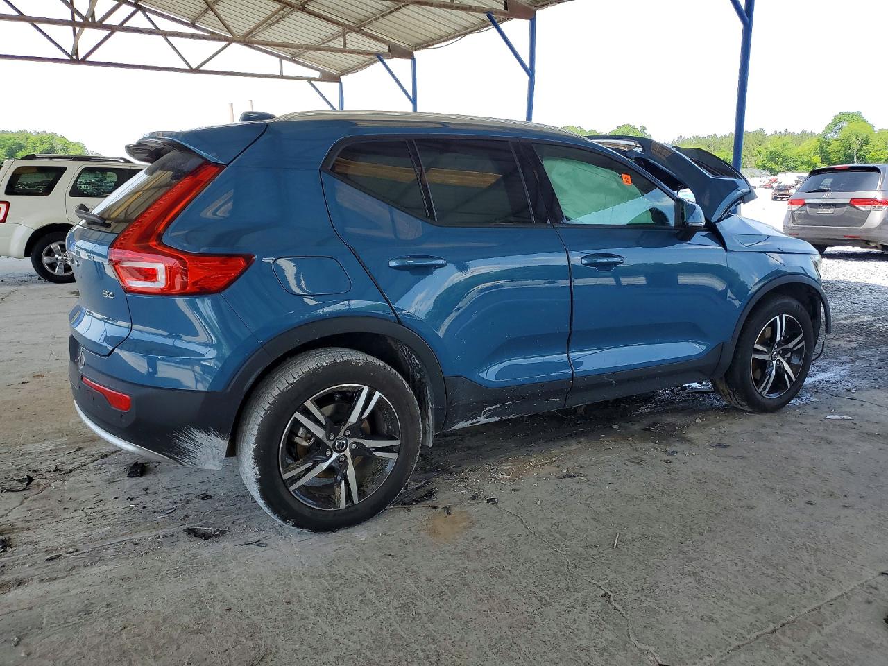 VOLVO XC40 2023 — 4