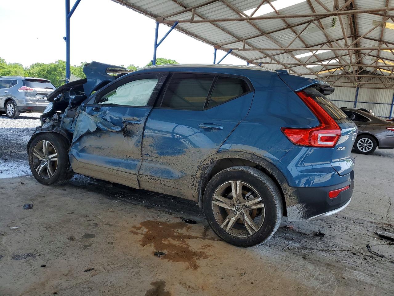 VOLVO XC40 2023 — 3