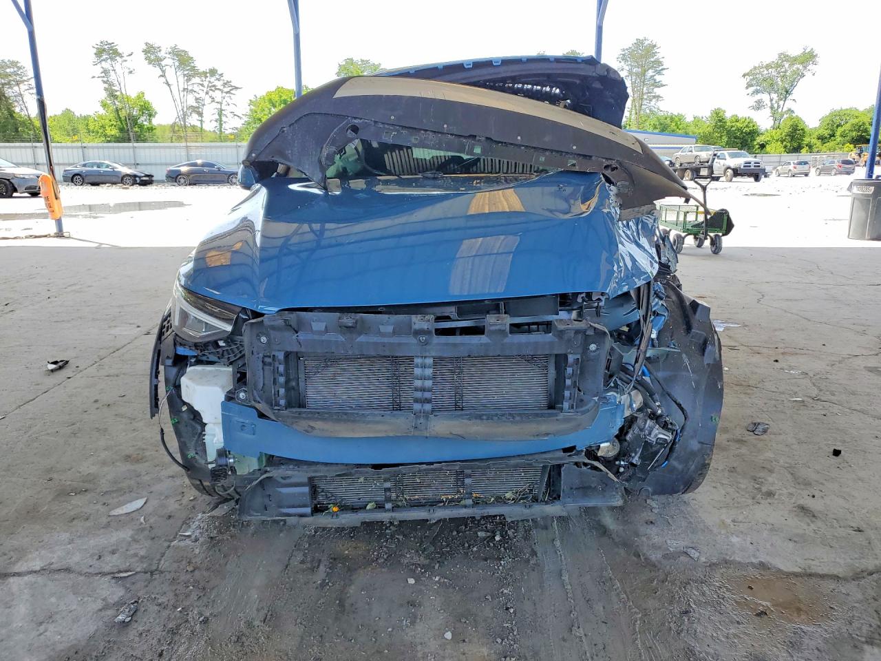 VOLVO XC40 2023 — 6