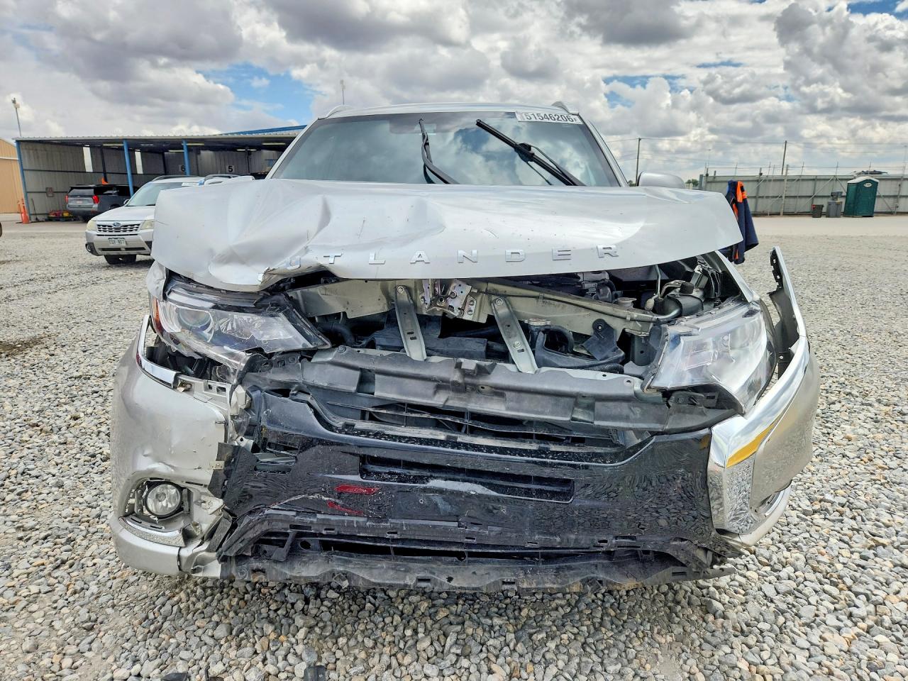 MITSUBISHI OUTLANDER 2022 — 6