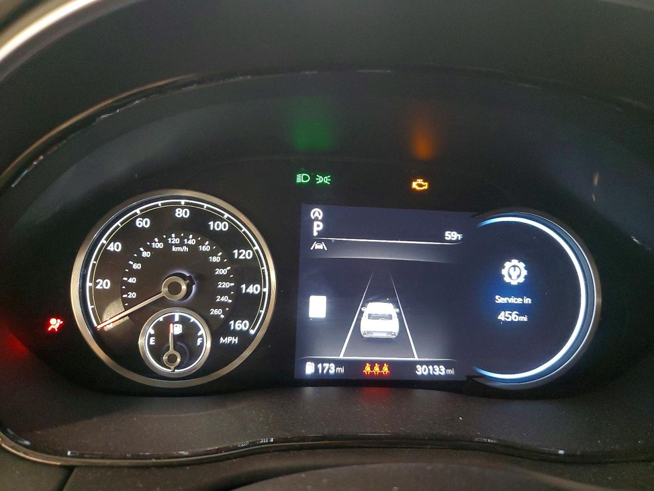 GENESIS GV70 2025 — 10