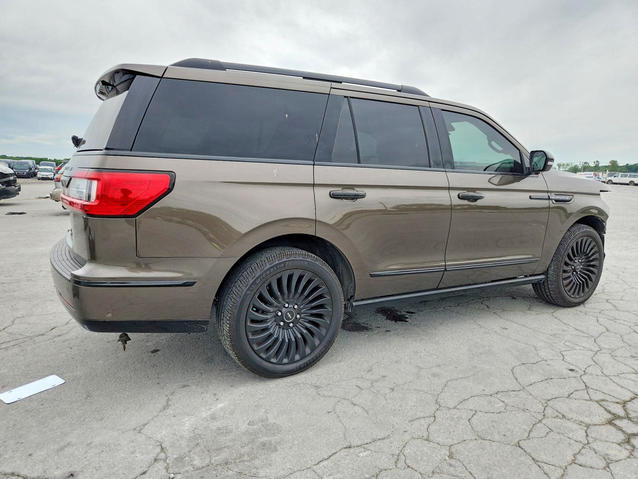 LINCOLN NAVIGATOR 2018 — 4