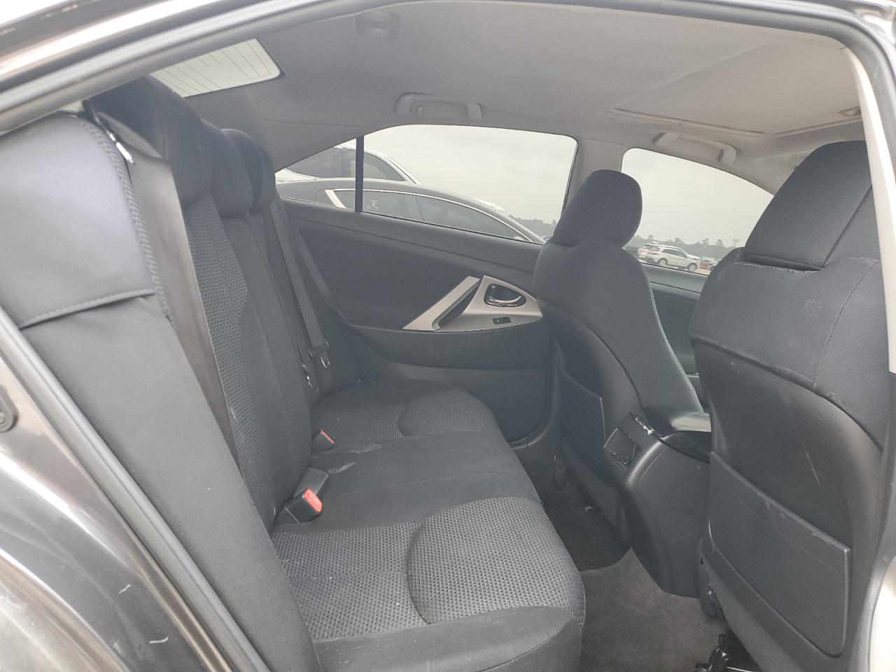 TOYOTA CAMRY 2011 — 11