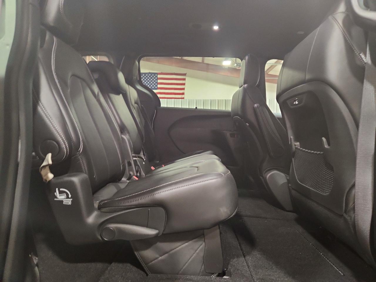 CHRYSLER PACIFICA 2026 — 12