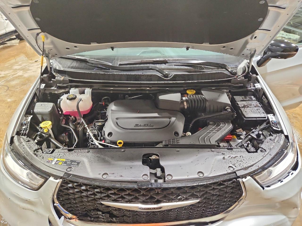 CHRYSLER PACIFICA 2026 — 13