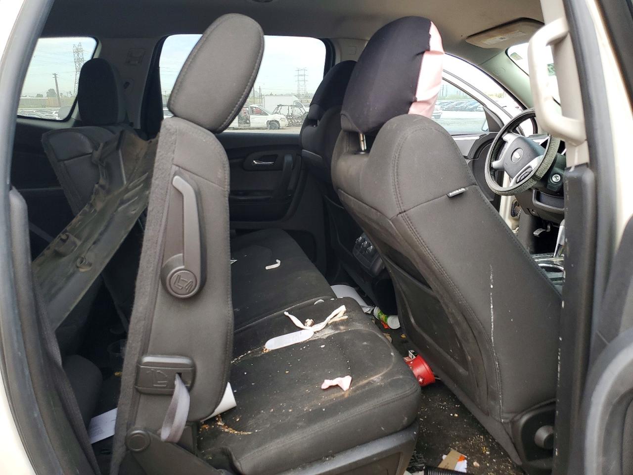 CHEVROLET TRAVERSE 2011 — 11
