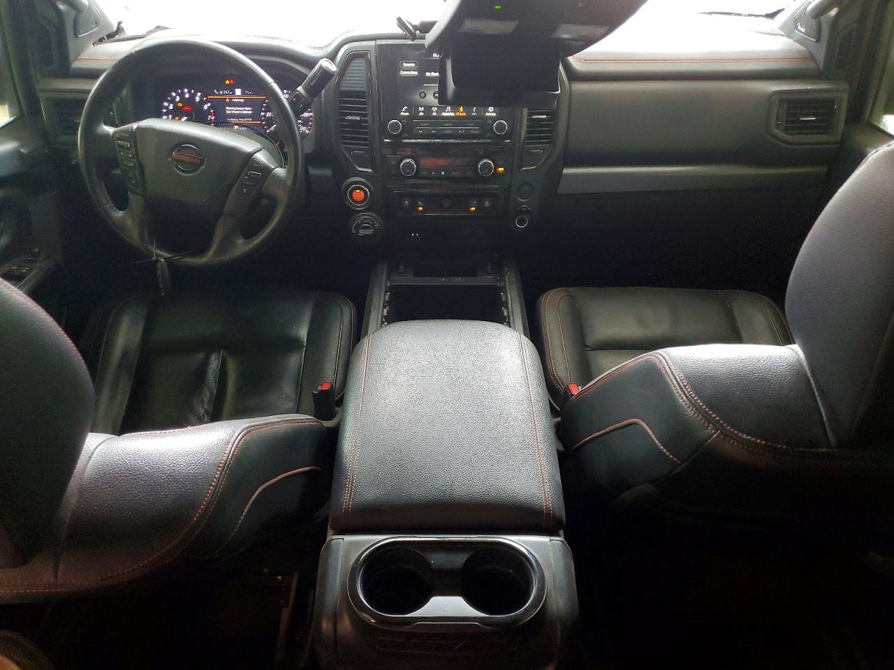 NISSAN TITAN 2021 — 9