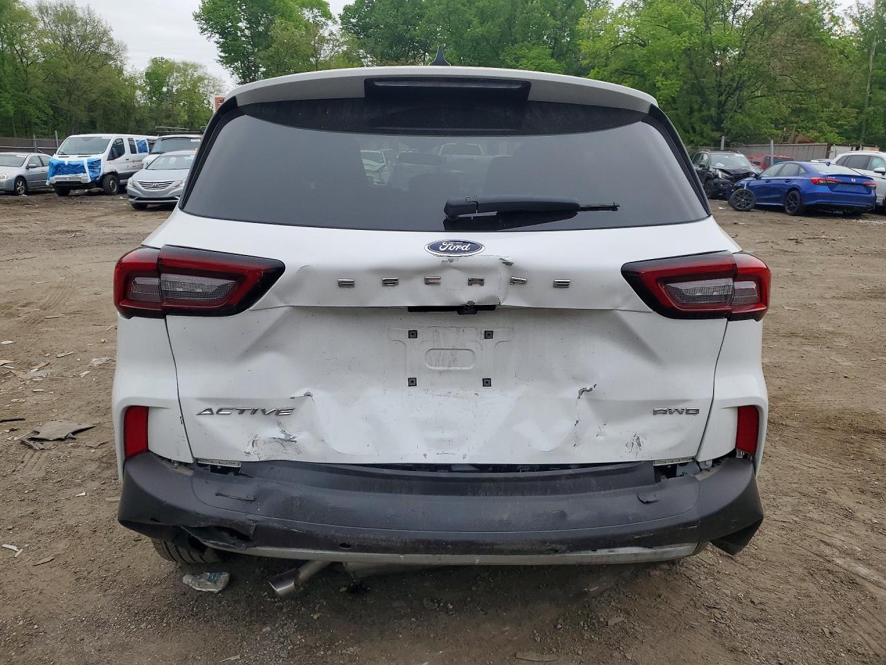 FORD ESCAPE 2024 — 7