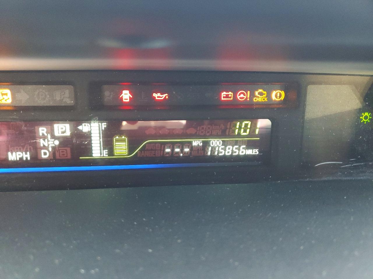 TOYOTA PRIUS V 2012 — 10