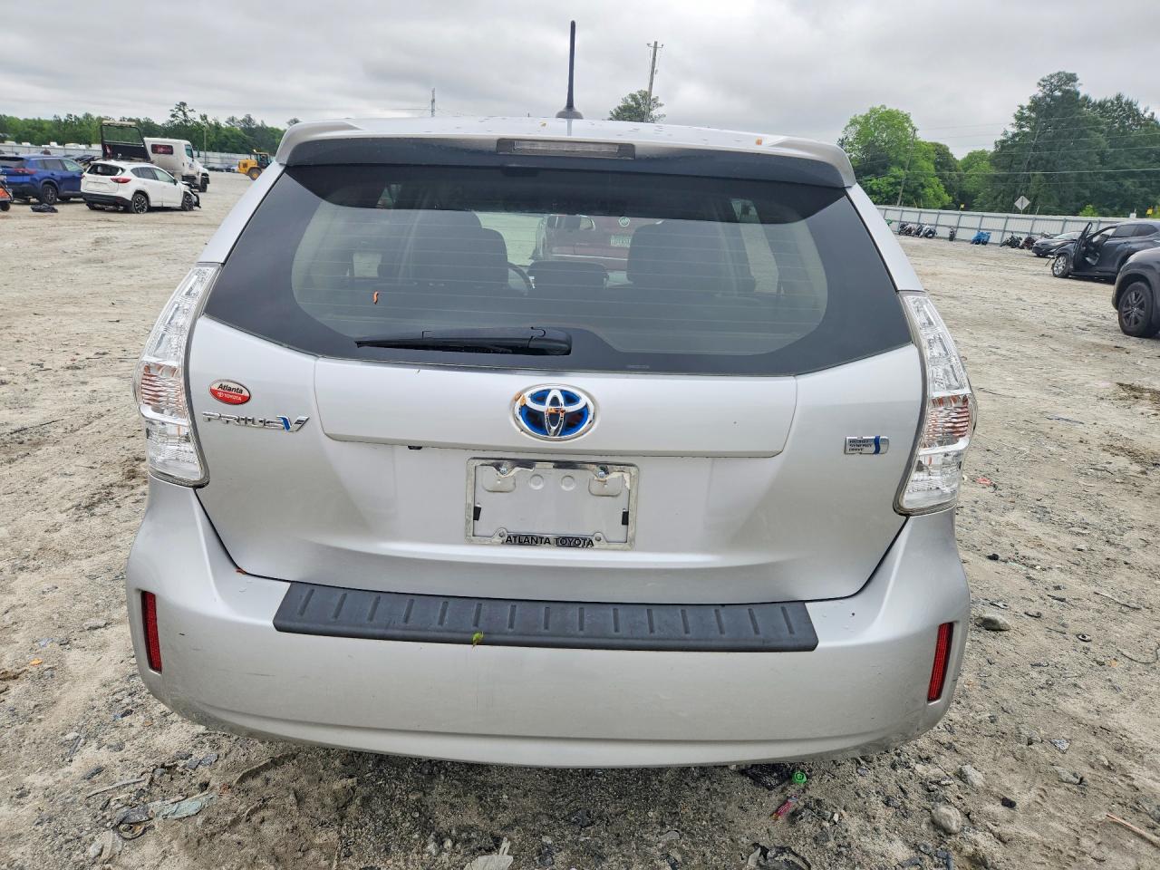 TOYOTA PRIUS V 2012 — 7