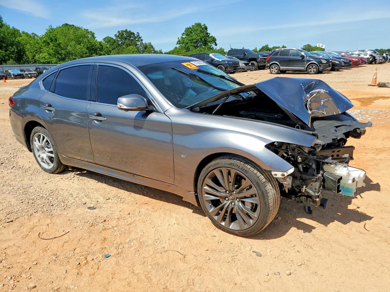 2018 INFINITI Q70 3.7 LUXE