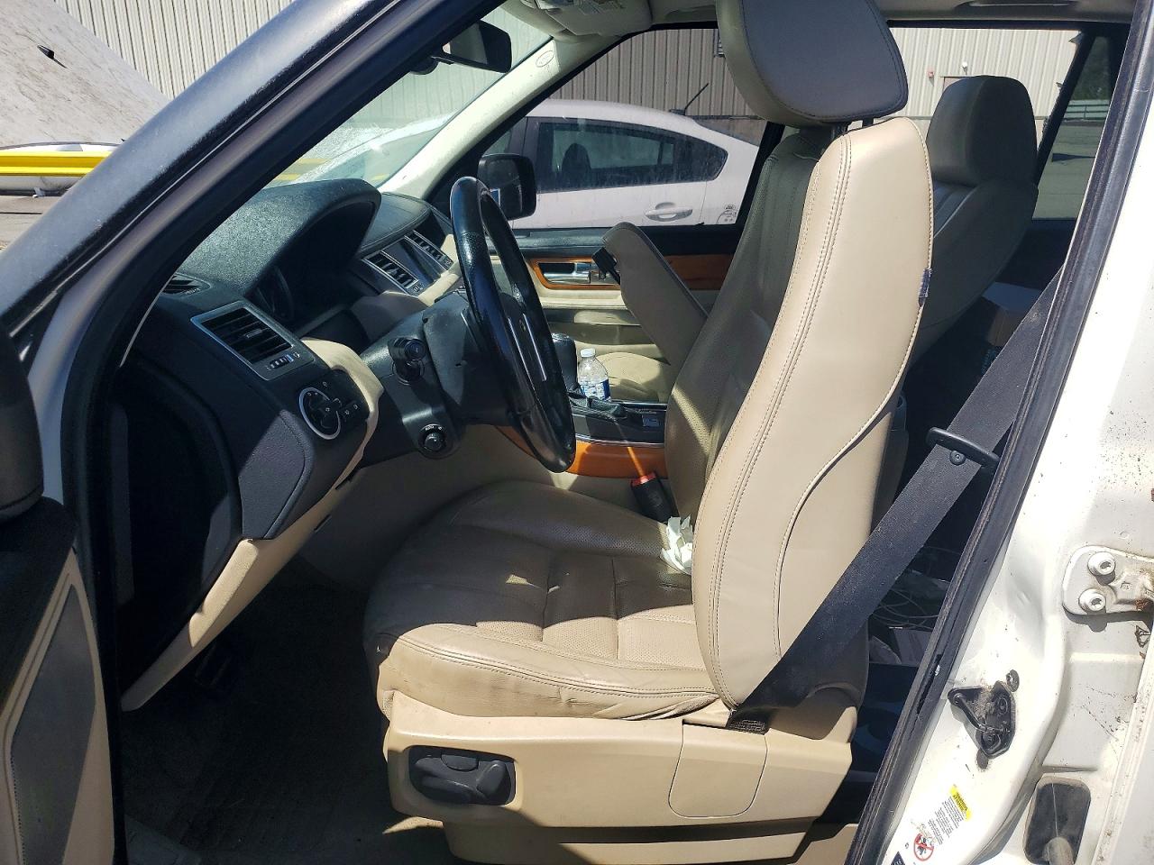 LAND ROVER RANGE ROVER SPORT 2010 — 8