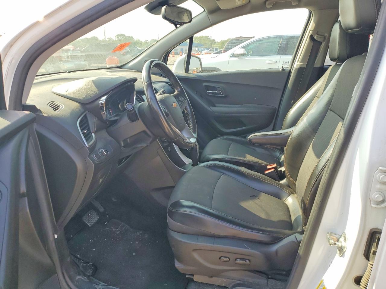 CHEVROLET TRAX 2018 — 8