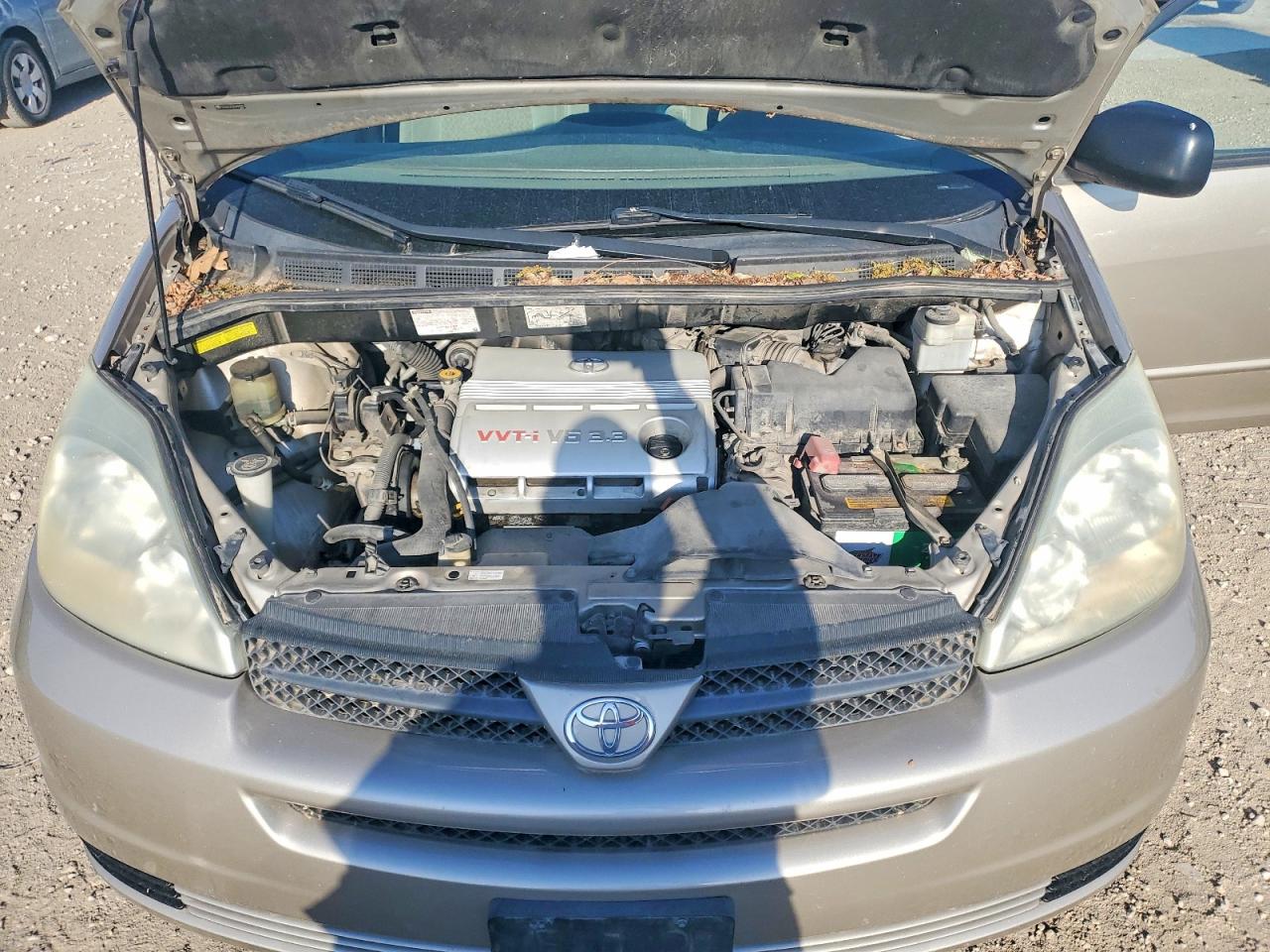 TOYOTA SIENNA 2005 — 13