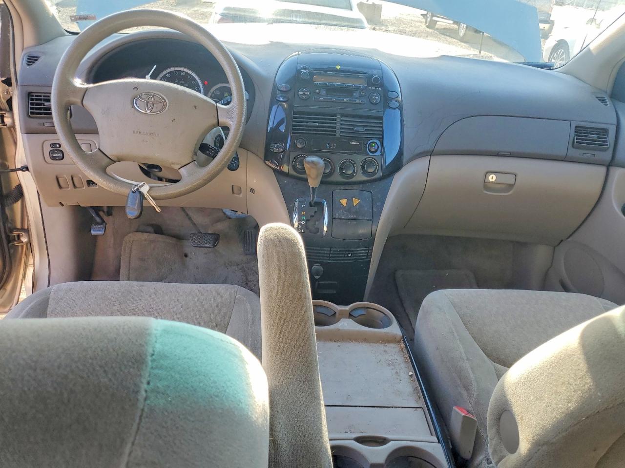 TOYOTA SIENNA 2005 — 9