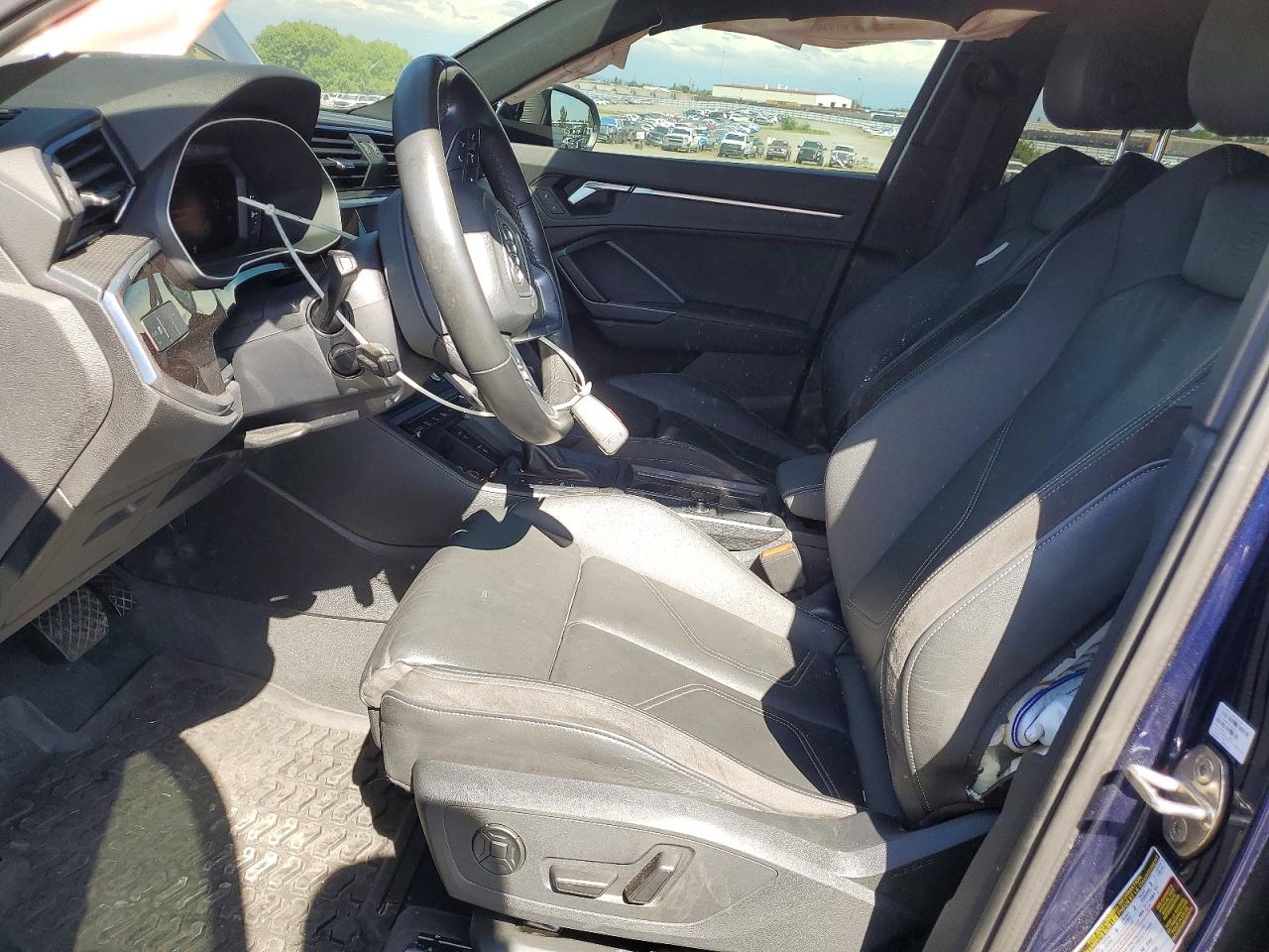 AUDI Q3 2022 — 8