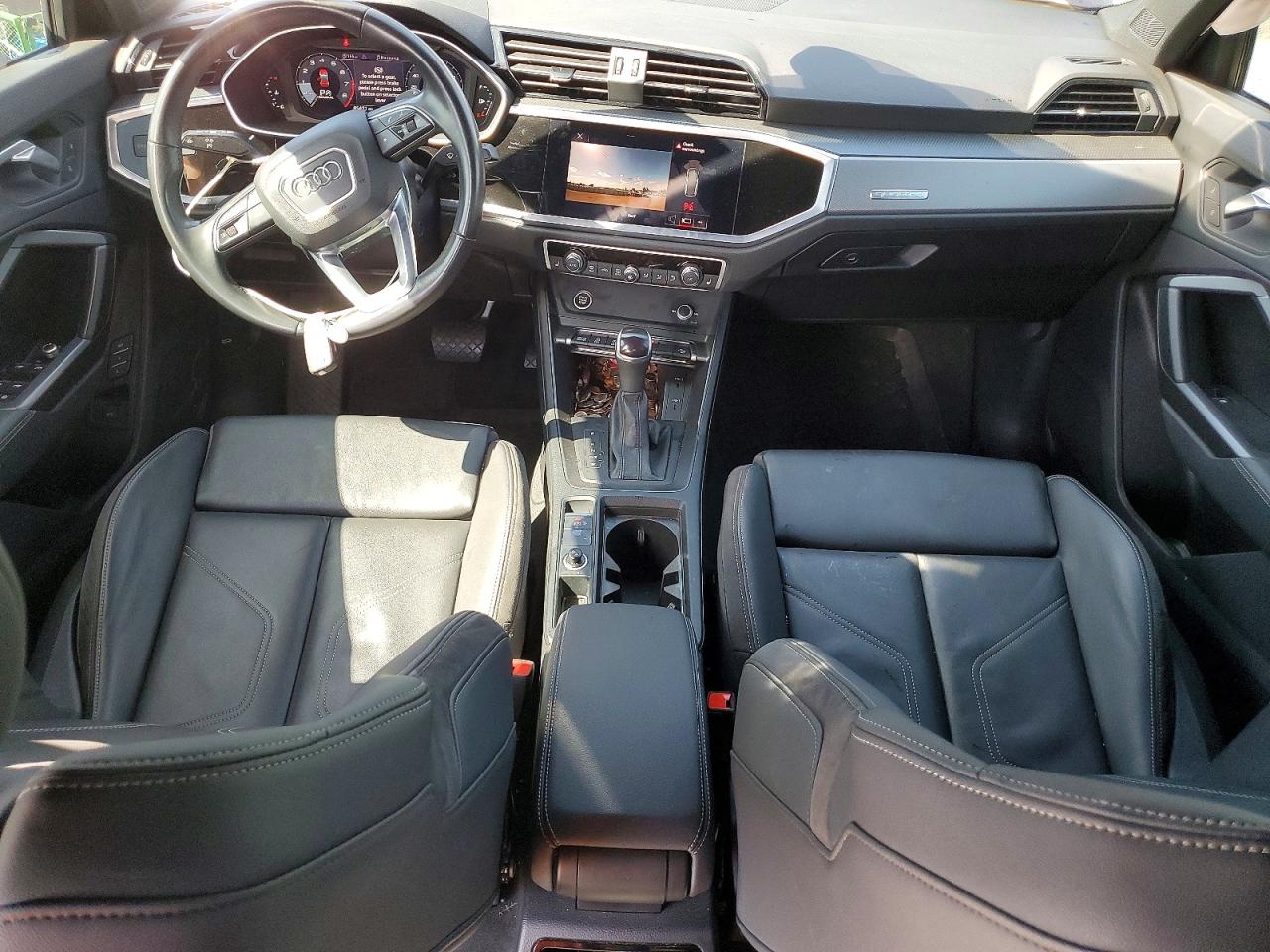 AUDI Q3 2022 — 9