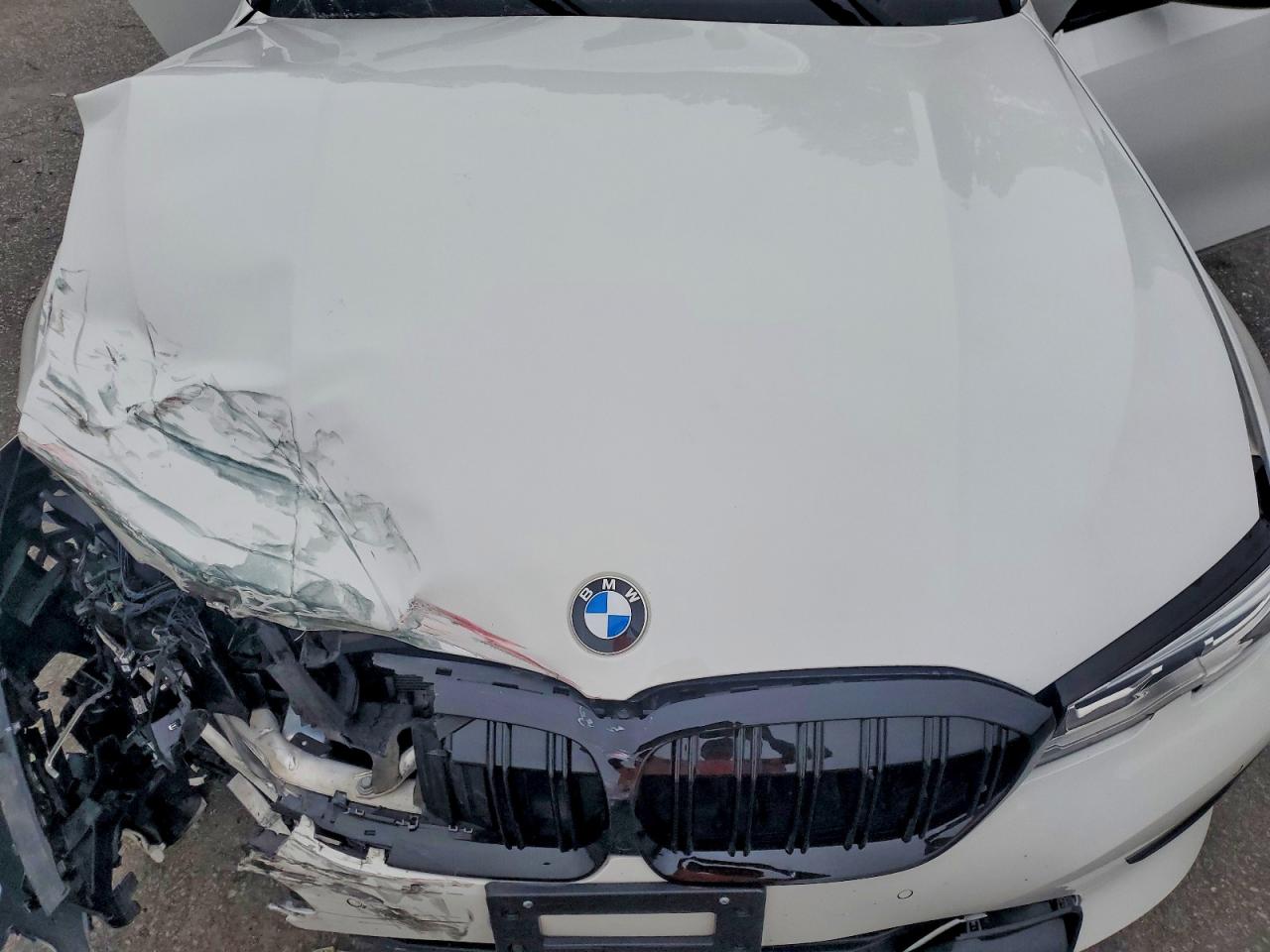 BMW 330XI 2022 — 12