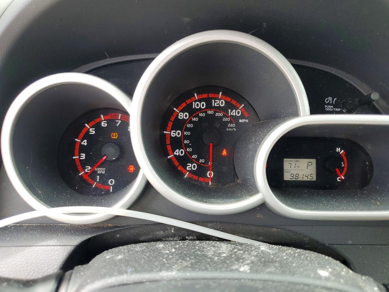 TOYOTA COROLLA MATRIX 2010 — 10