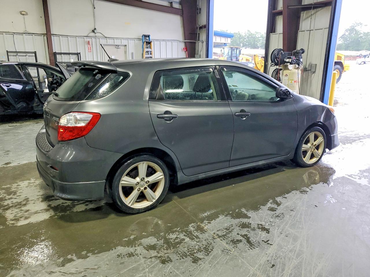 TOYOTA COROLLA MATRIX 2010 — 4