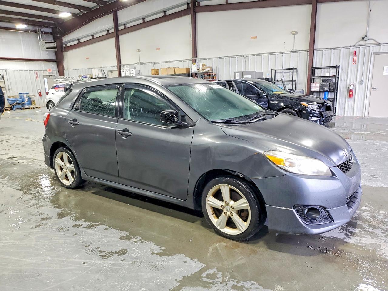 TOYOTA COROLLA MATRIX 2010 — 5