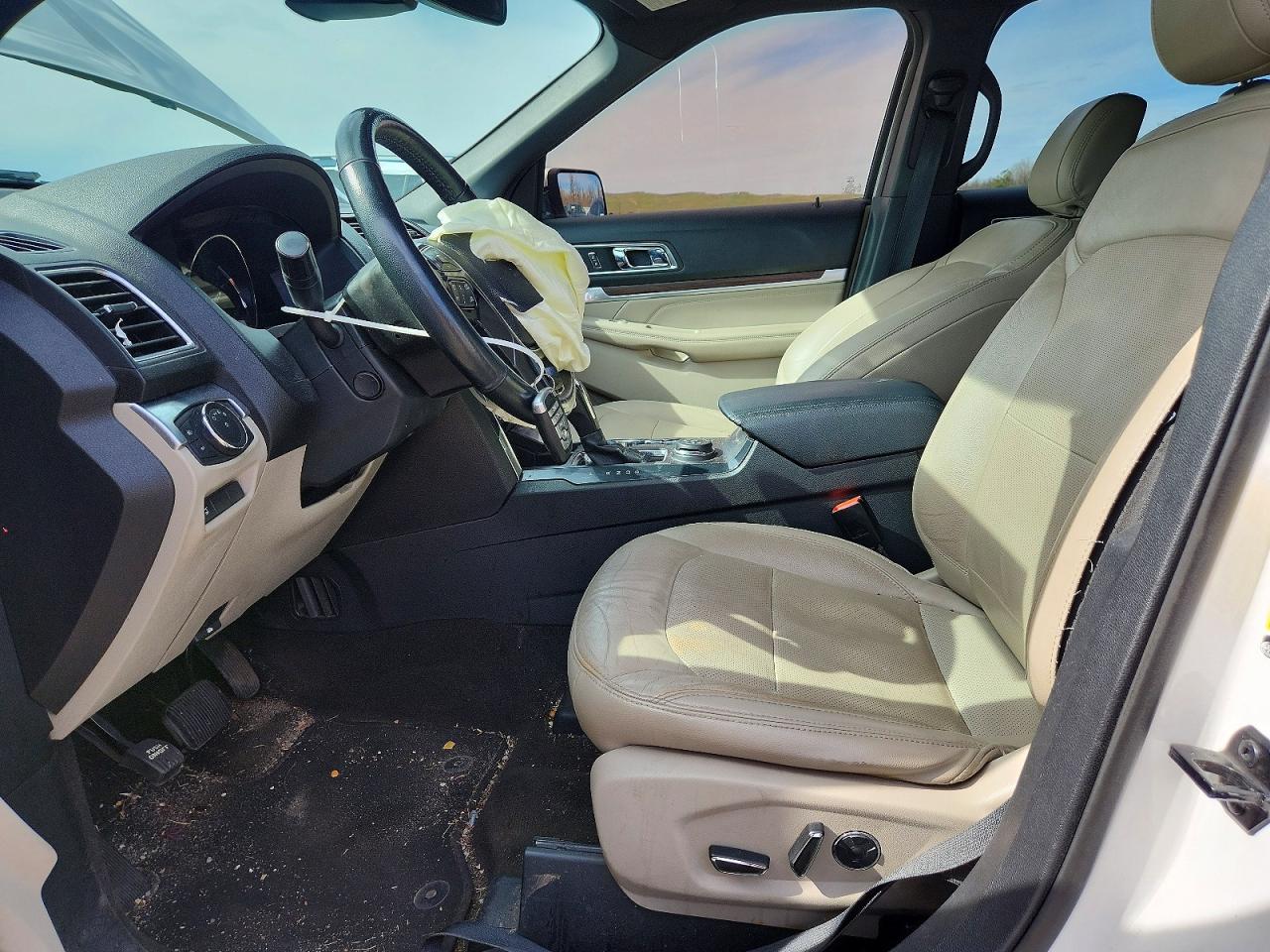 FORD EXPLORER 2018 — 7
