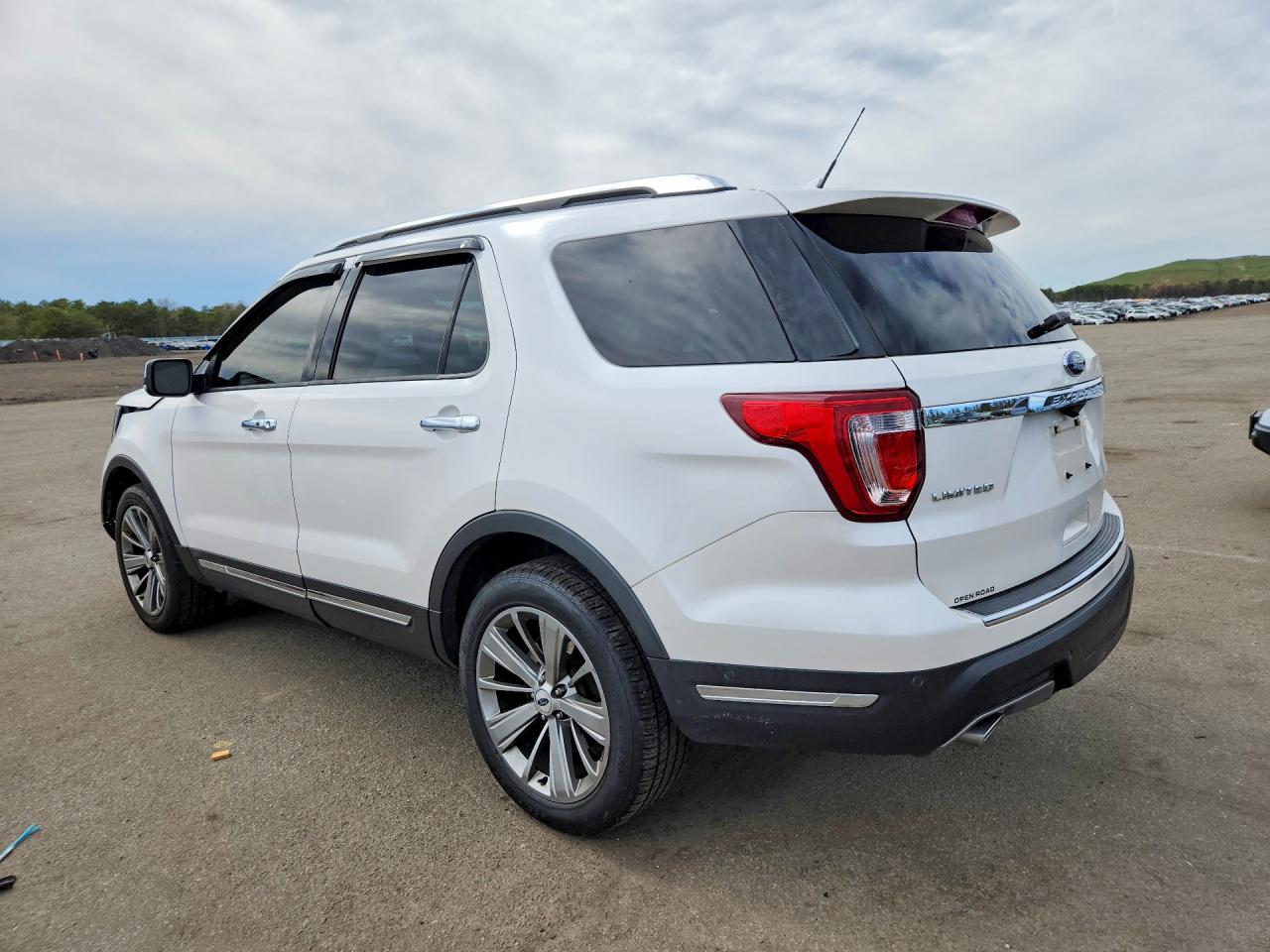 FORD EXPLORER 2018 — 2