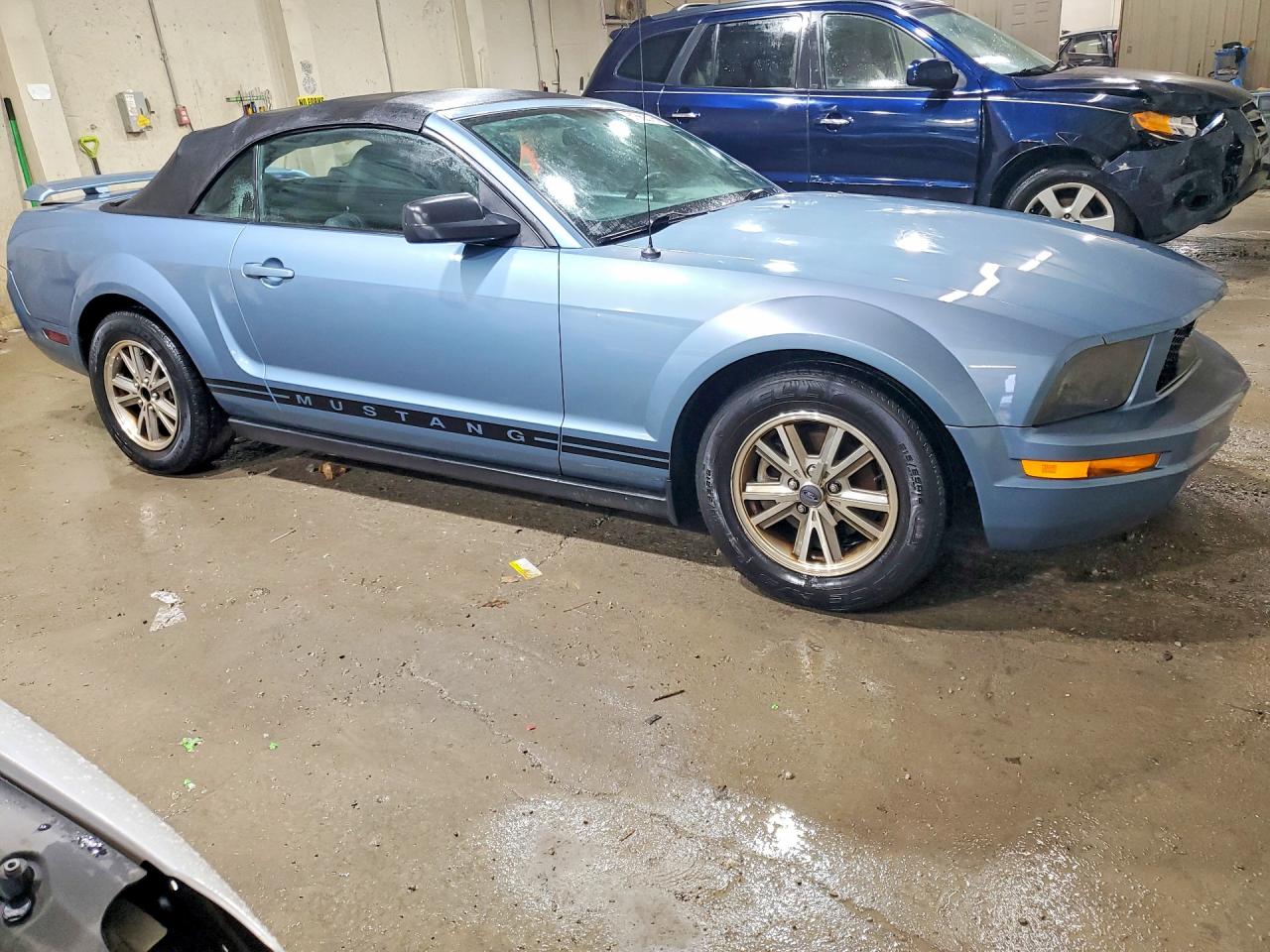 FORD MUSTANG 2005 — 5