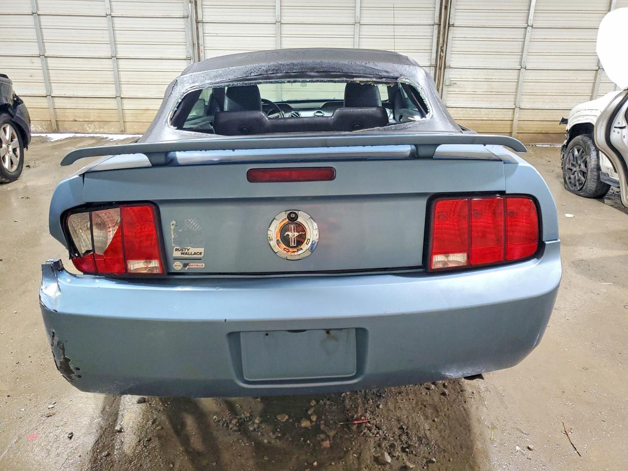 FORD MUSTANG 2005 — 7