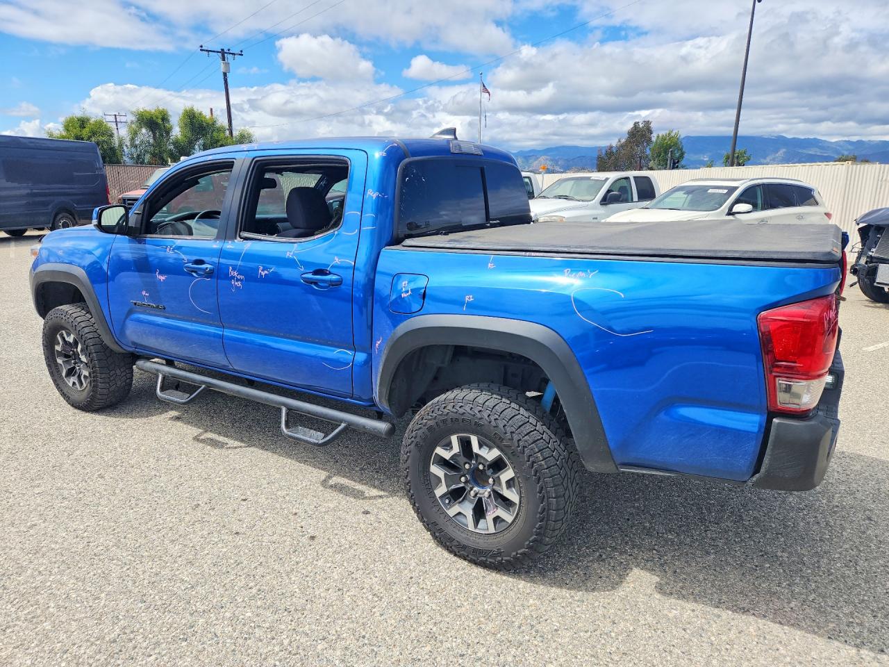 TOYOTA TACOMA 2017 — 3
