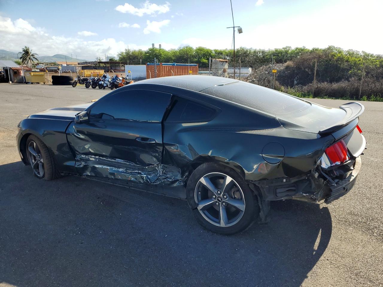 FORD MUSTANG 2016 — 3
