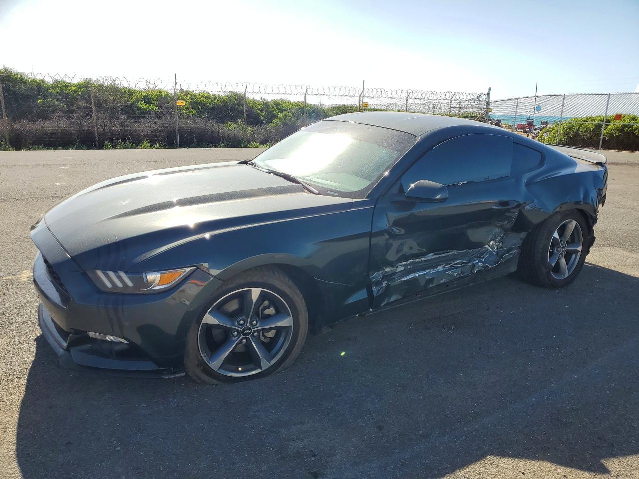 FORD MUSTANG 2016 — 2
