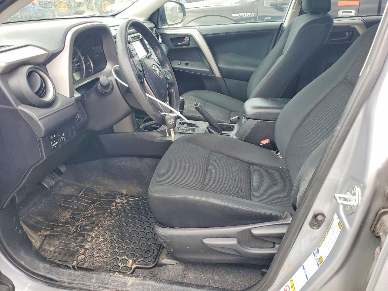 TOYOTA RAV4 2016 — 8