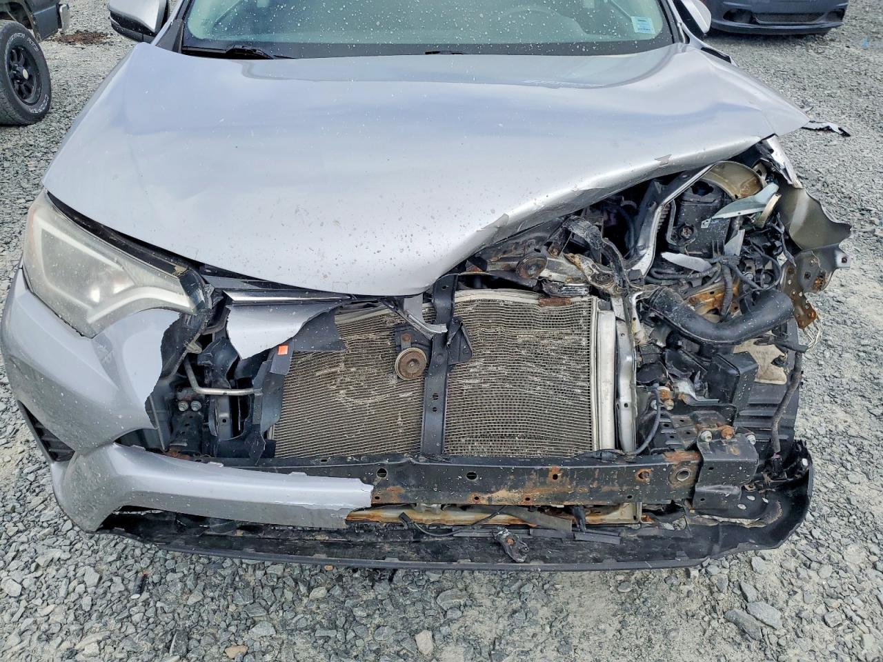 TOYOTA RAV4 2016 — 13
