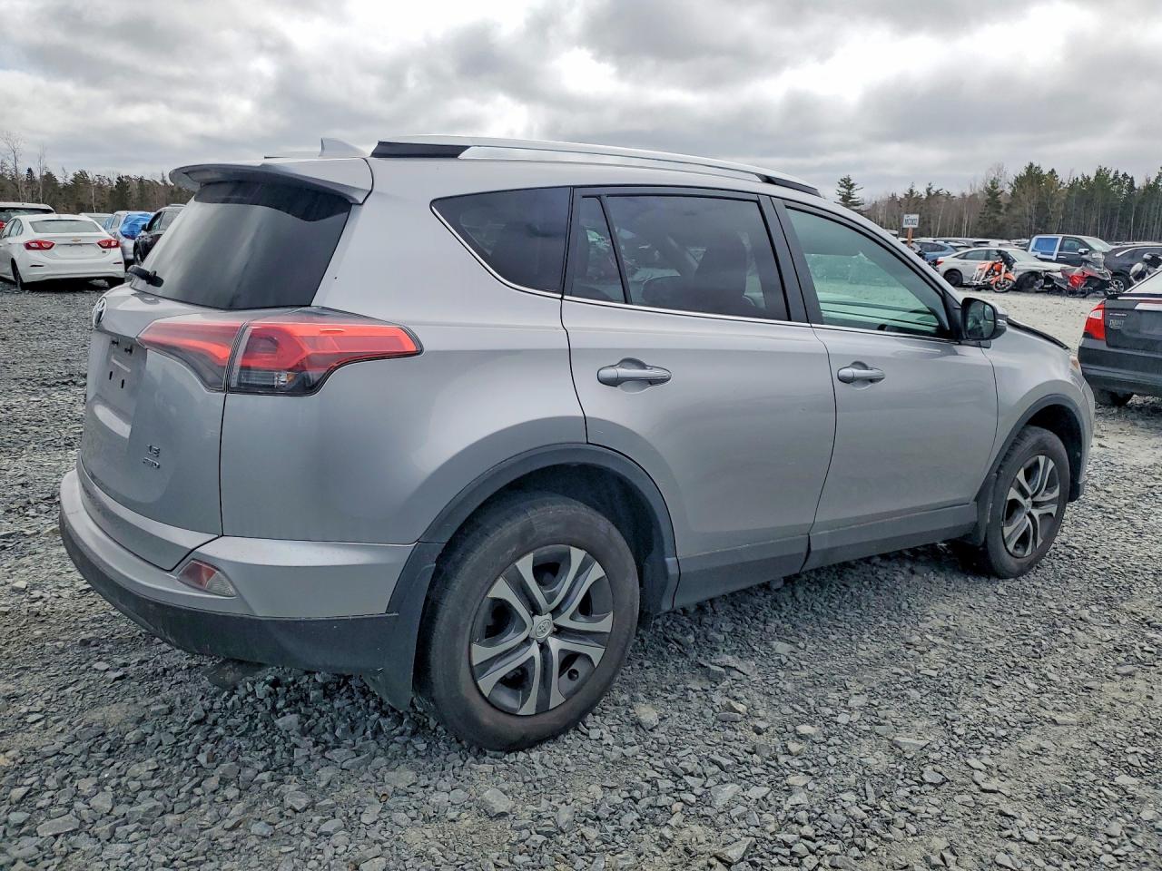 TOYOTA RAV4 2016 — 4
