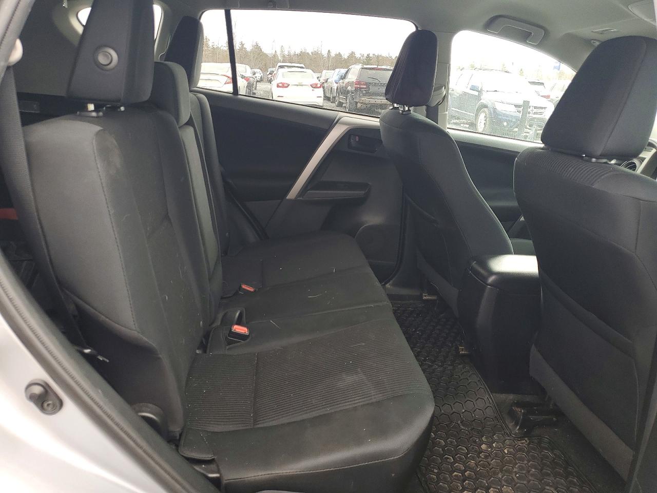 TOYOTA RAV4 2016 — 12