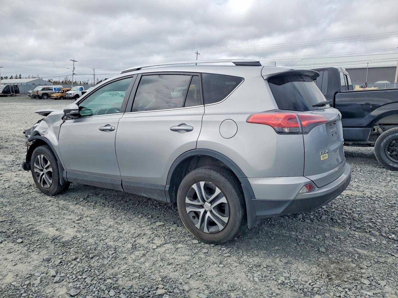 TOYOTA RAV4 2016 — 3