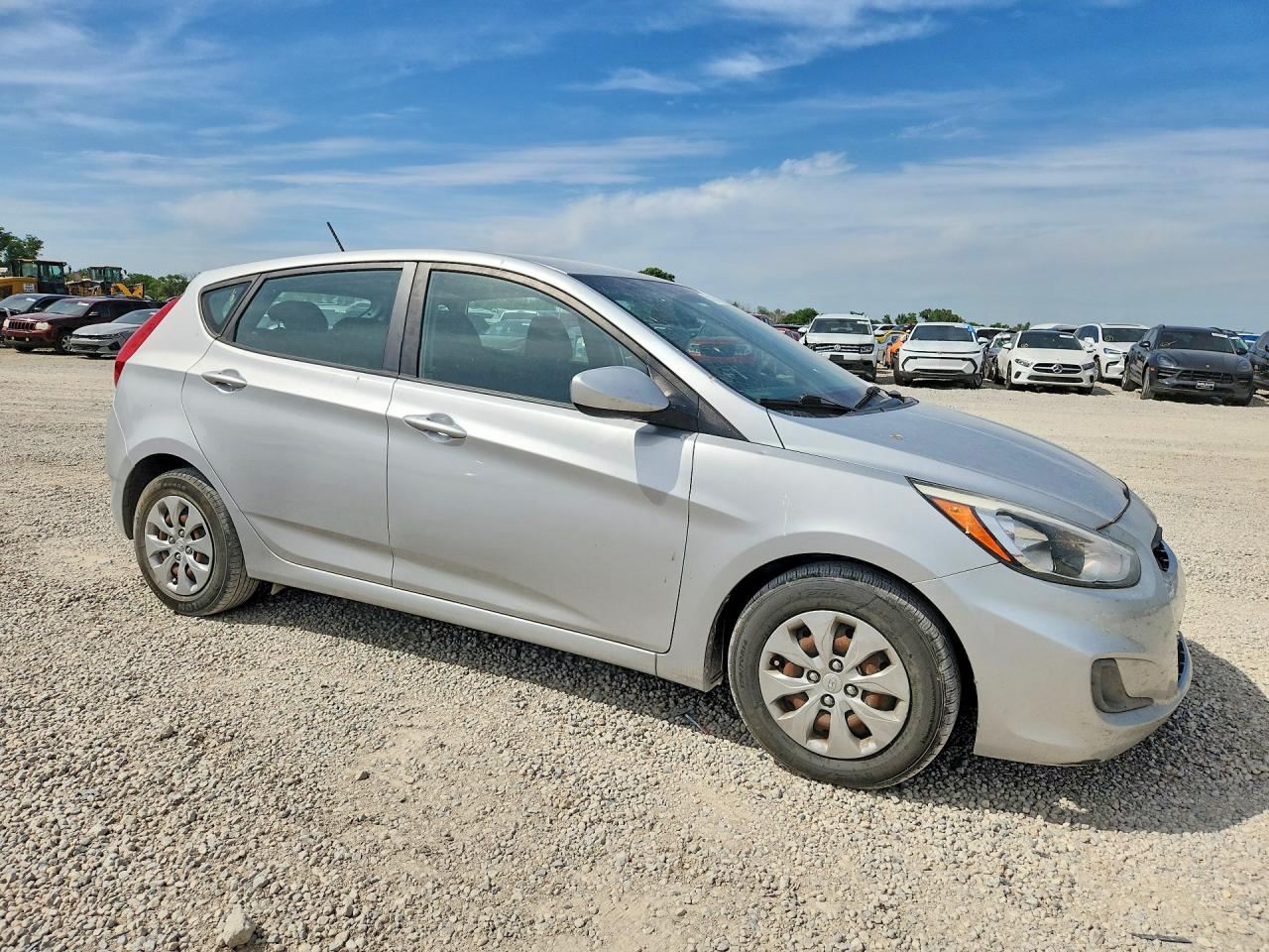 HYUNDAI ACCENT 2017 — 5