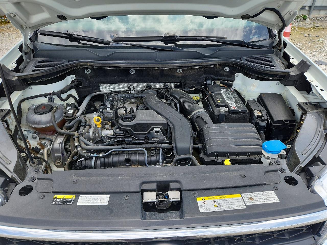 VOLKSWAGEN TAOS 2022 — 13