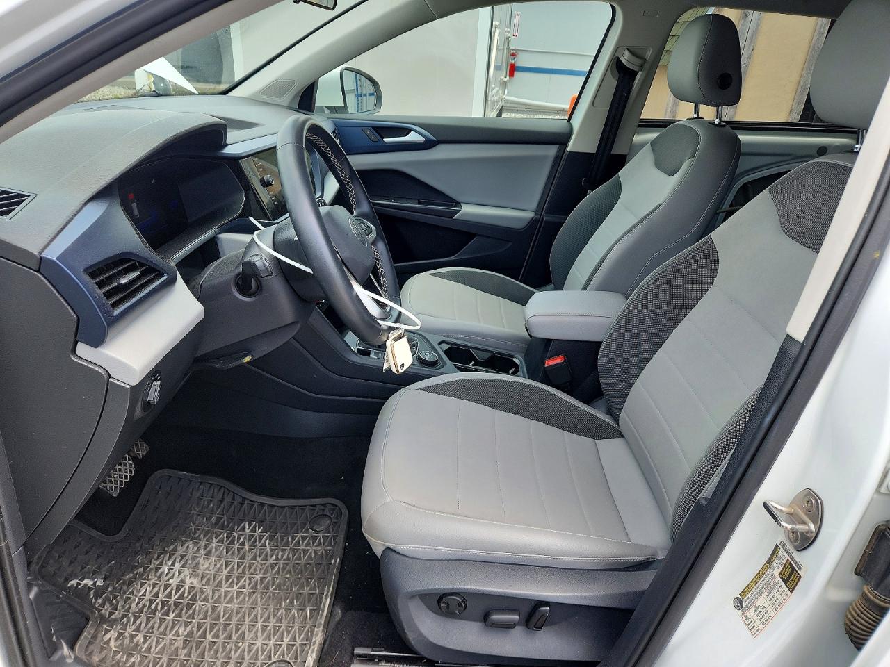 VOLKSWAGEN TAOS 2022 — 8