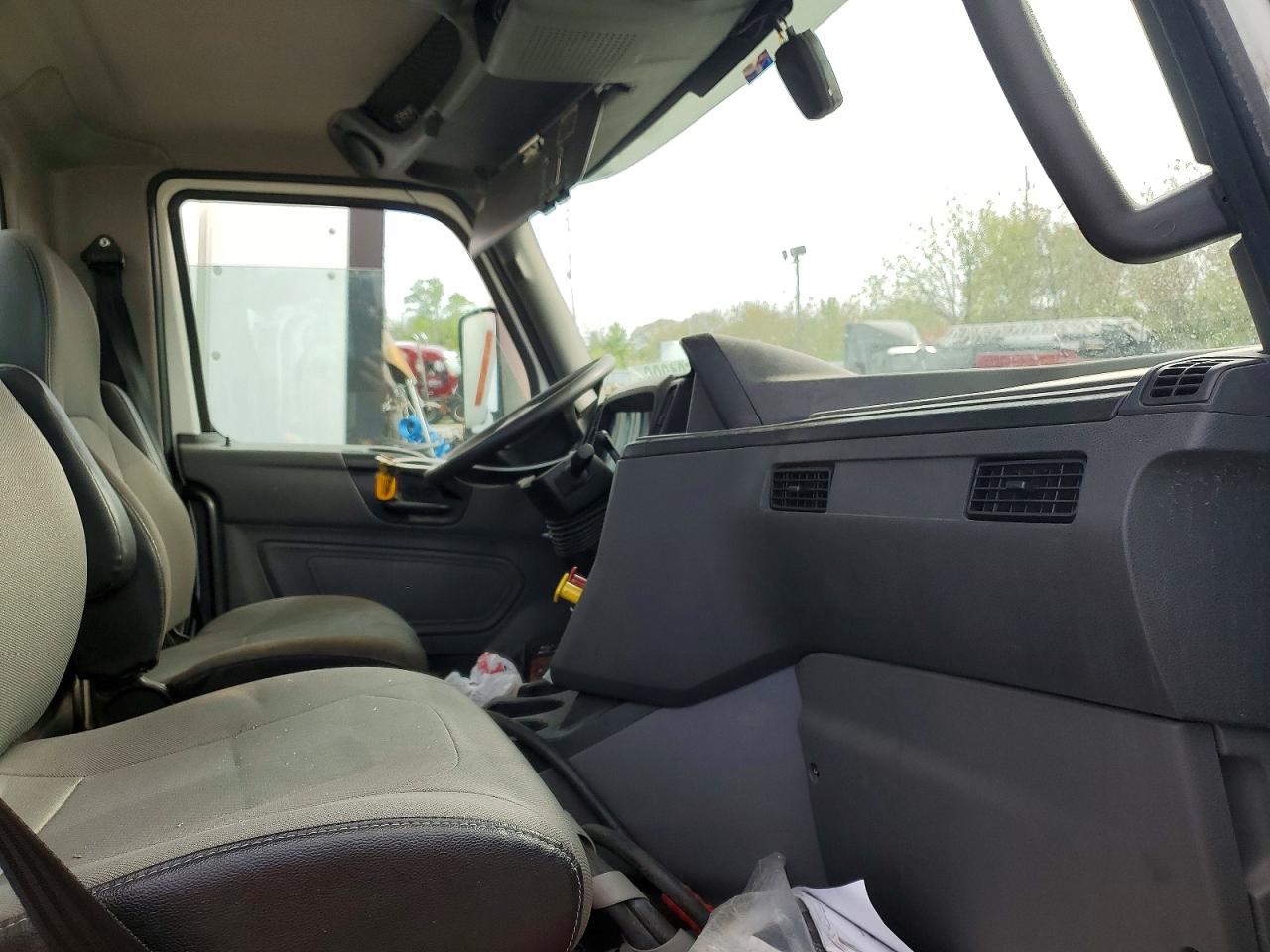INTERNATIONAL LT625 2023 — 6