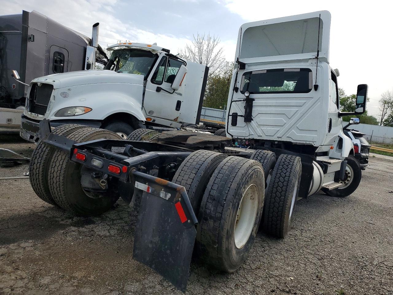 INTERNATIONAL LT625 2023 — 5