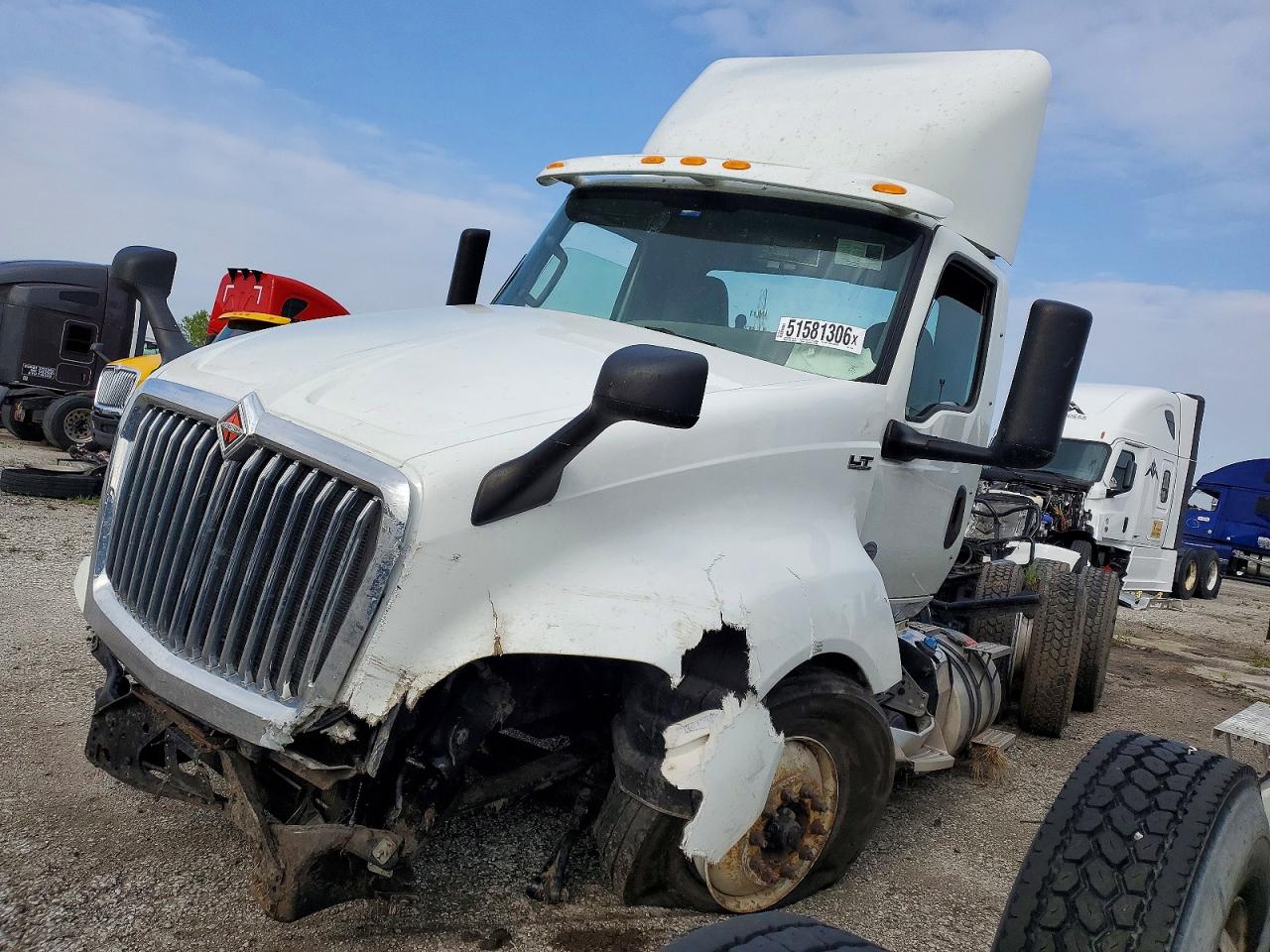 INTERNATIONAL LT625 2023 — 3