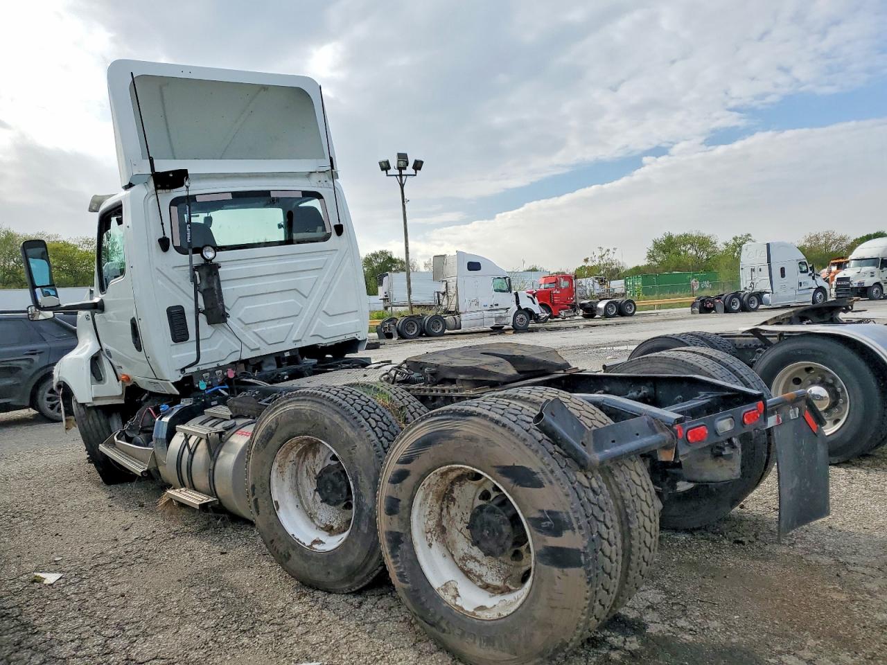 INTERNATIONAL LT625 2023 — 4