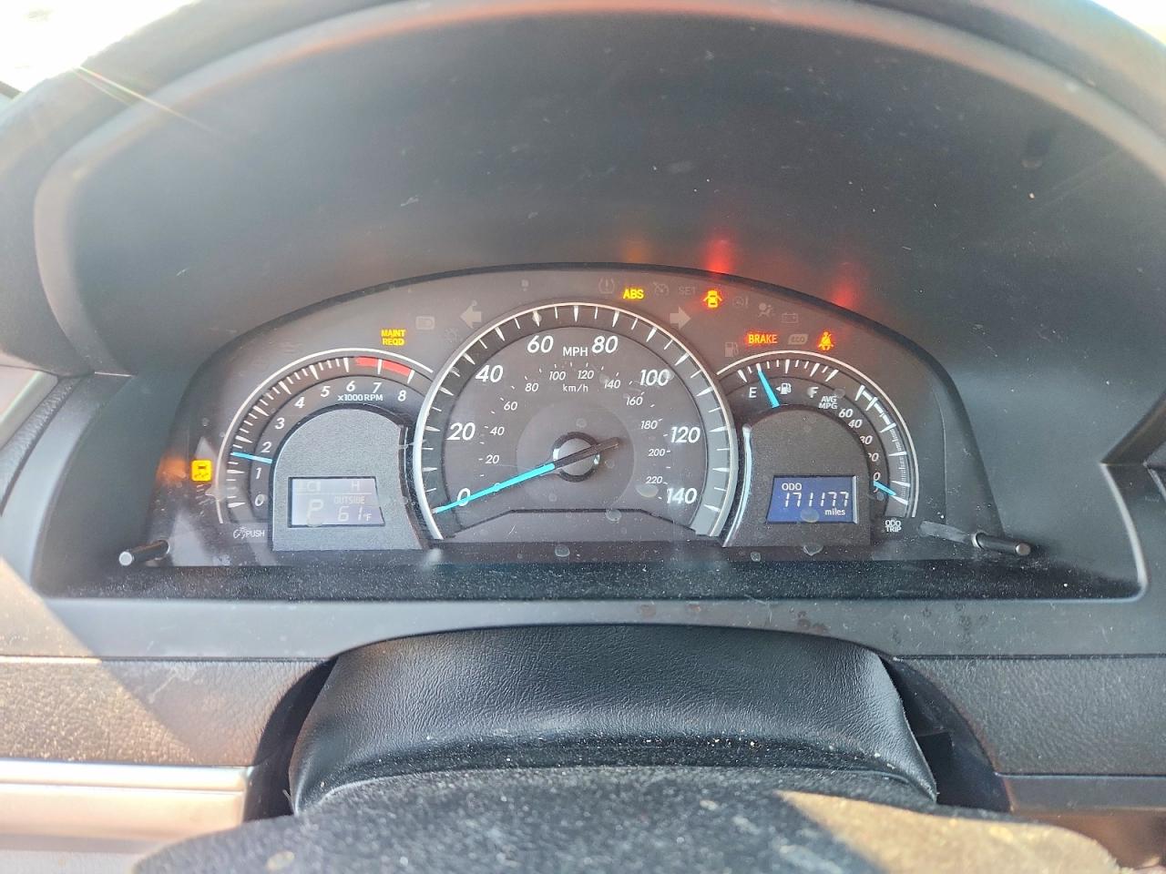 TOYOTA CAMRY 2014 — 10