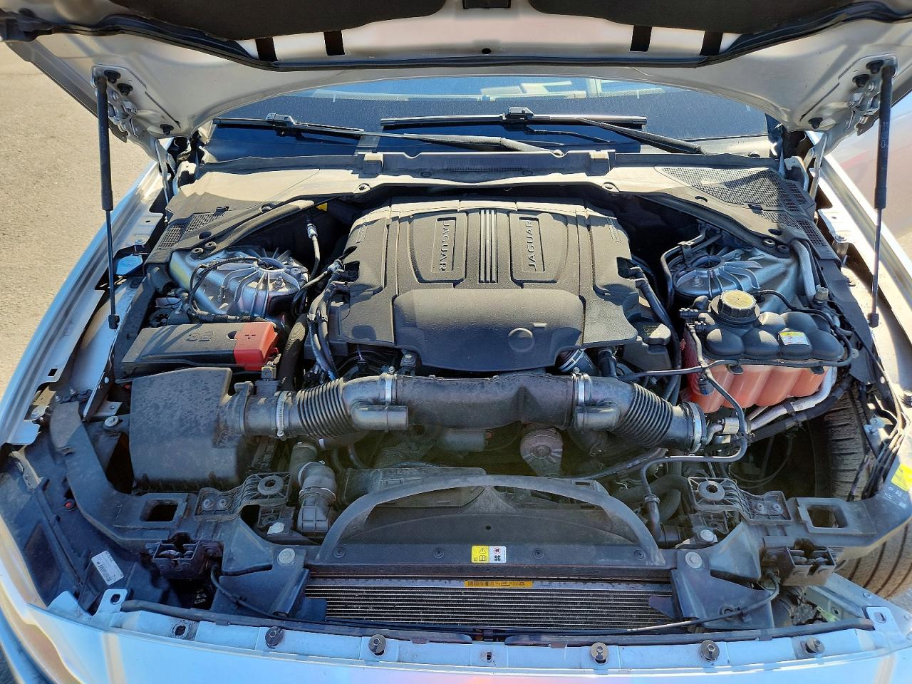 JAGUAR XF 2016 — 12
