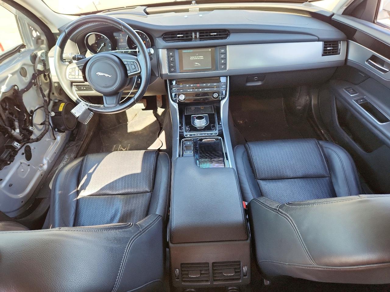 JAGUAR XF 2016 — 9