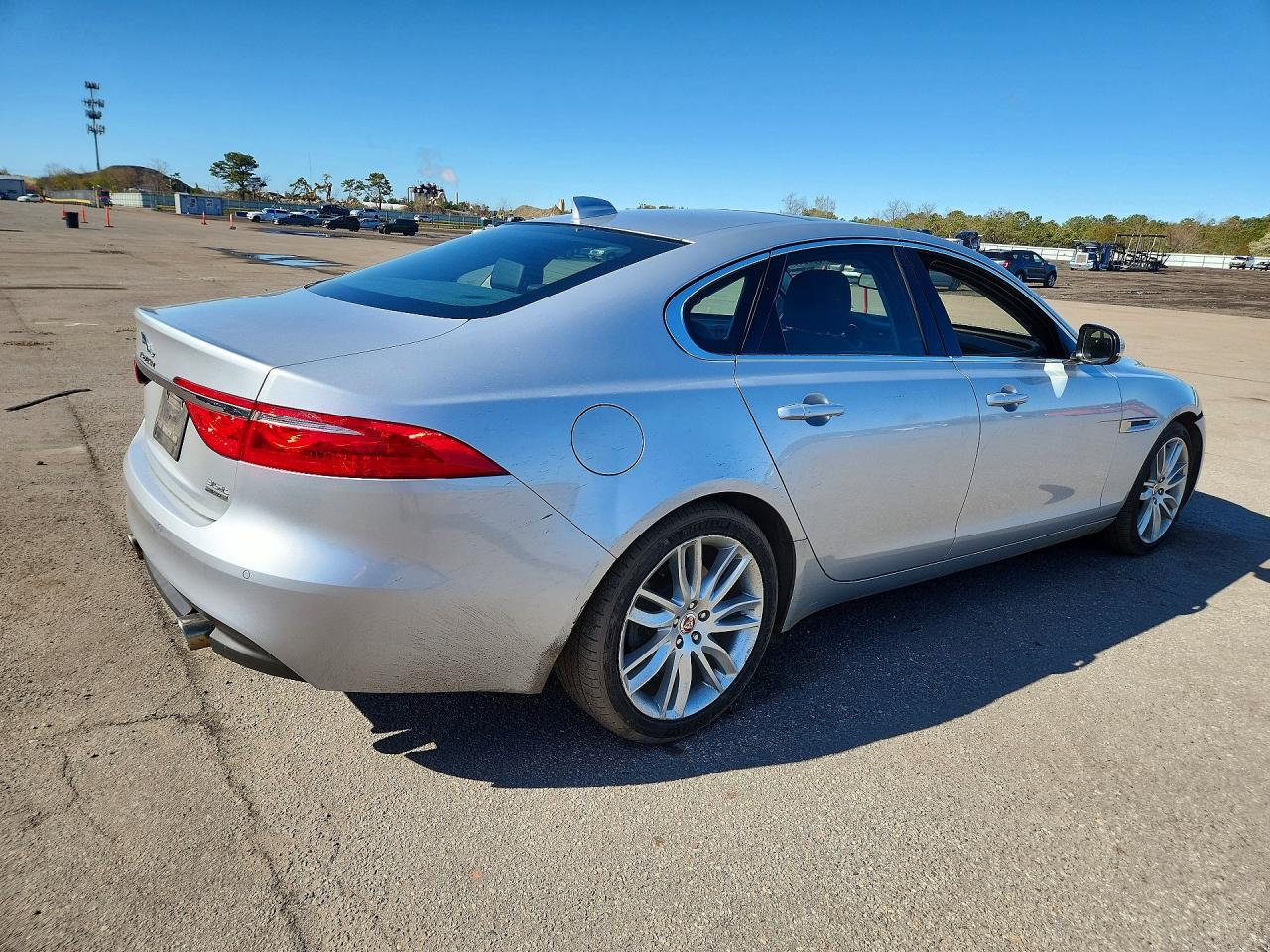 JAGUAR XF 2016 — 4
